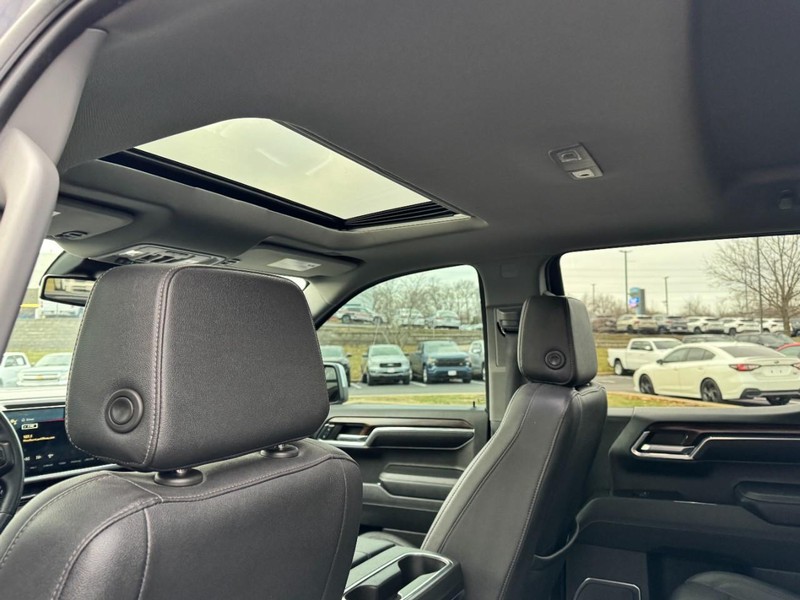 GMC Sierra 1500 Vehicle Image 12