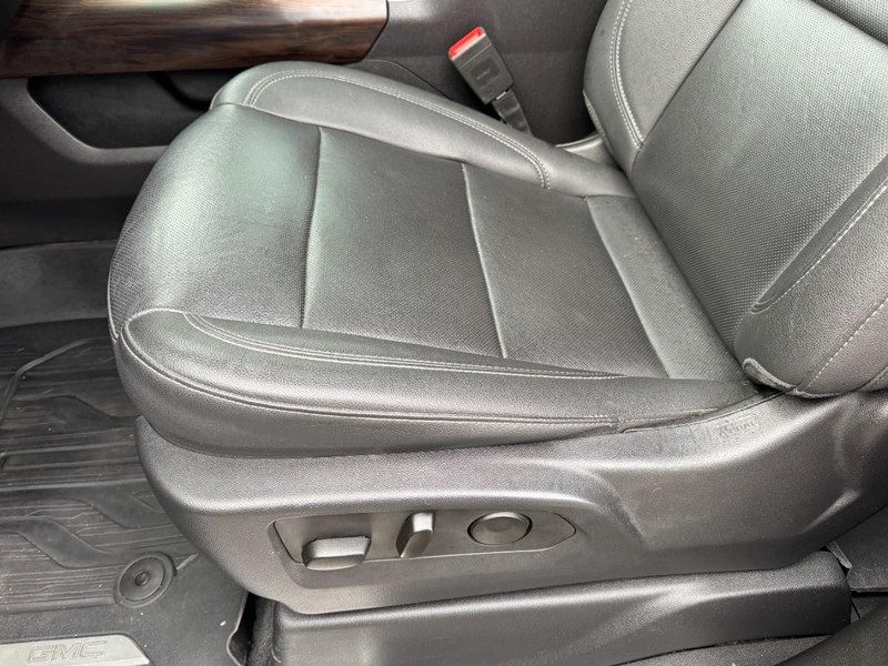 GMC Sierra 1500 Vehicle Image 16