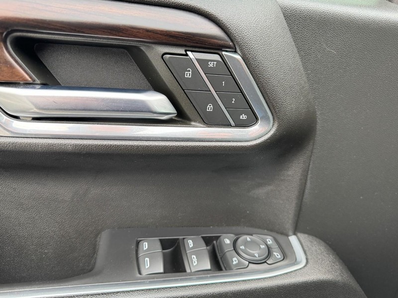 GMC Sierra 1500 Vehicle Image 17