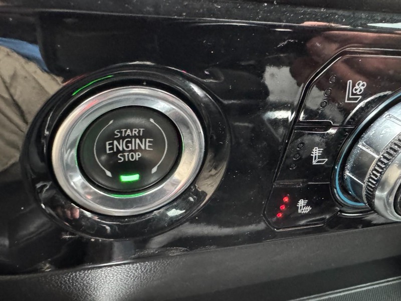 GMC Sierra 1500 Vehicle Image 25