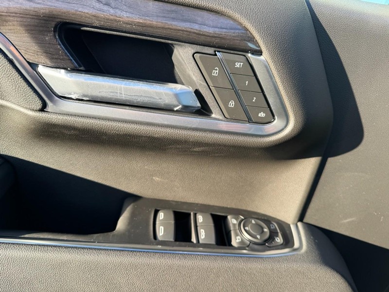 Chevrolet Silverado 1500 Vehicle Image 10