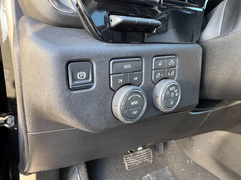 Chevrolet Silverado 1500 Vehicle Image 11