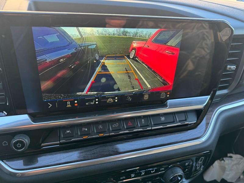 Chevrolet Silverado 1500 Vehicle Image 17