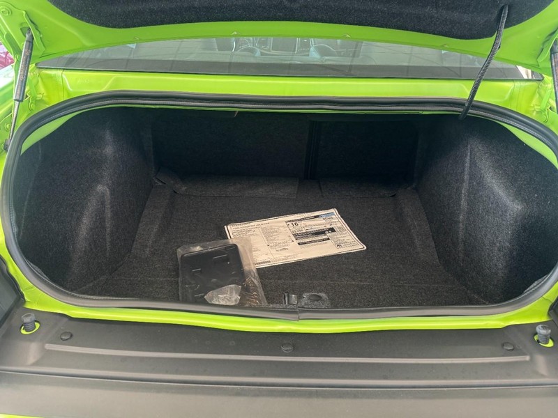 Dodge Challenger Vehicle Image 05