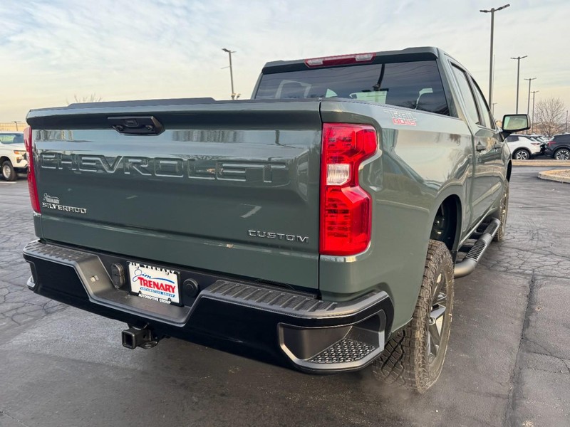 Chevrolet Silverado 1500 Vehicle Image 03