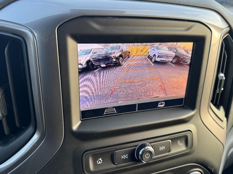 Chevrolet Silverado 1500 Vehicle Image 16