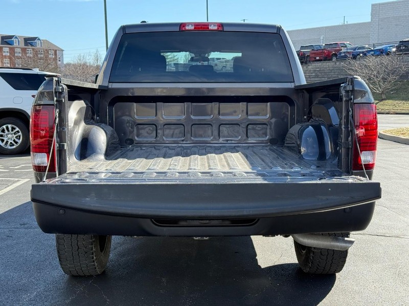 Ram 1500 Classic Vehicle Image 06