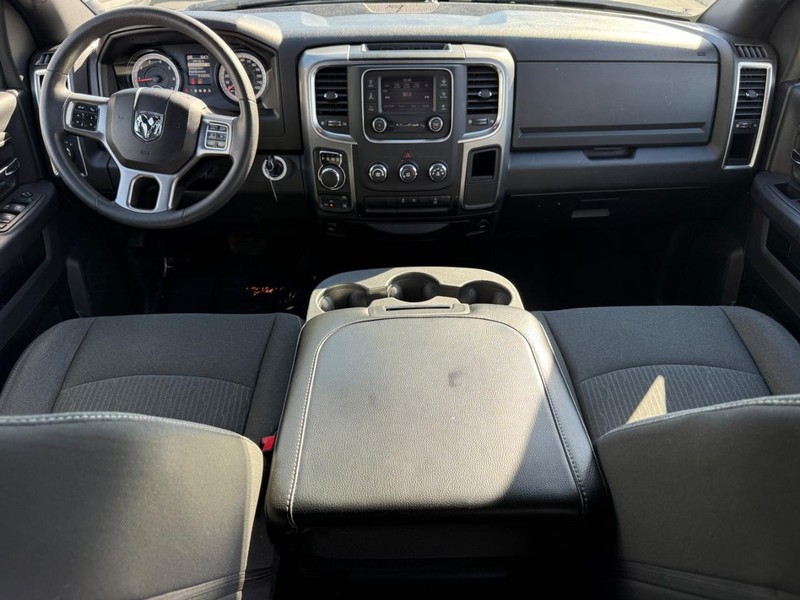 Ram 1500 Classic Vehicle Image 11