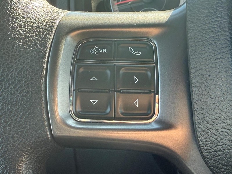 Ram 1500 Classic Vehicle Image 13