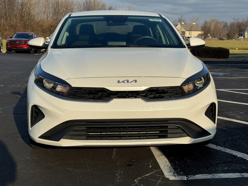 Kia Forte Vehicle Image 09