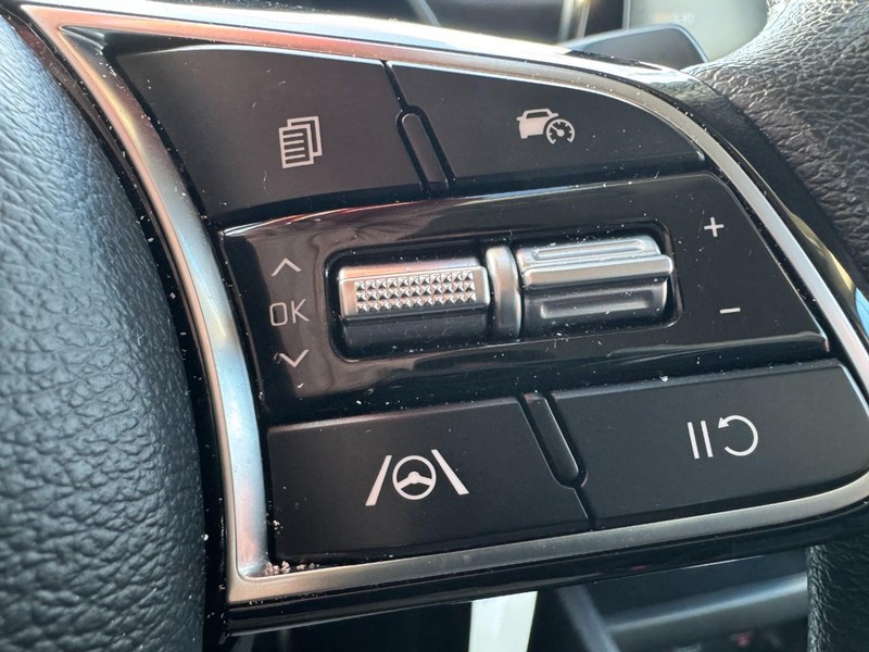 Kia Forte Vehicle Image 17