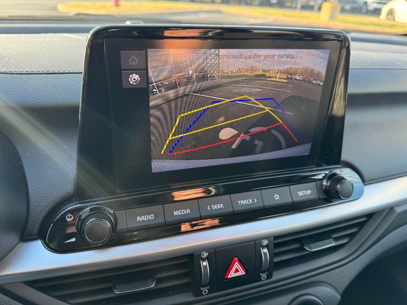 Kia Forte Vehicle Image 20