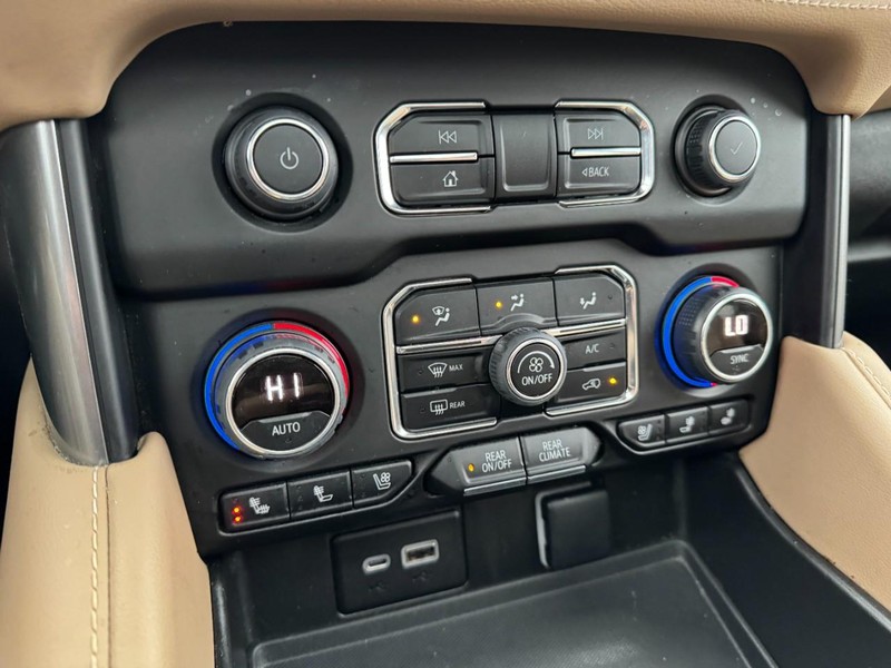 Chevrolet Tahoe Vehicle Image 21