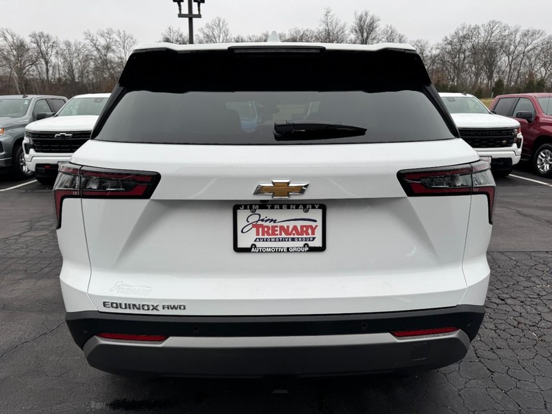 Chevrolet Equinox Vehicle Image 04