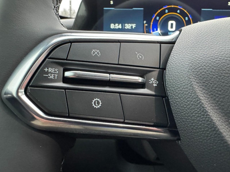 Chevrolet Equinox Vehicle Image 11