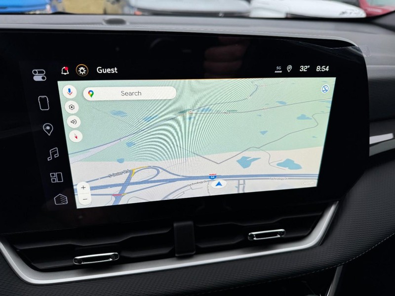 Chevrolet Equinox Vehicle Image 15