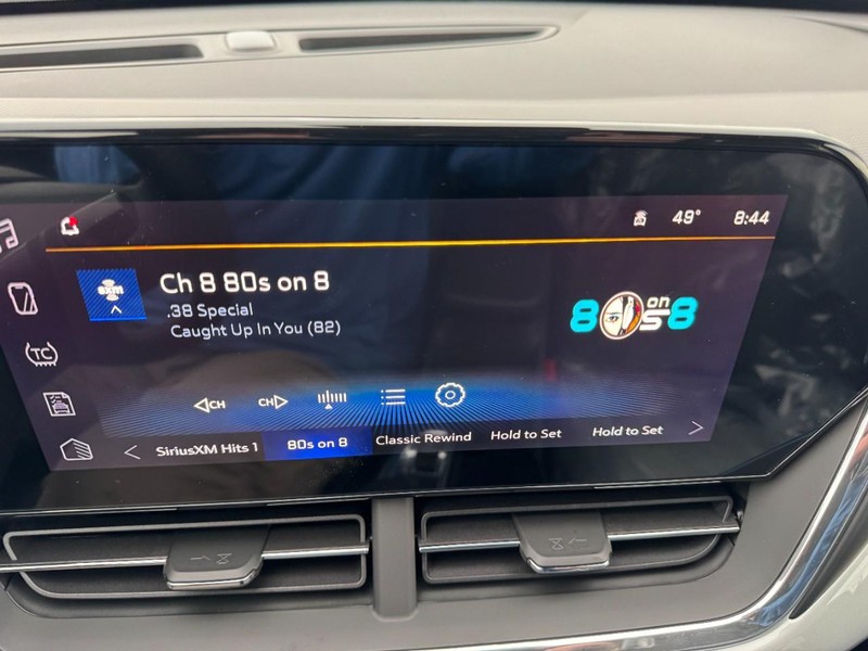 Chevrolet Trax Vehicle Image 12