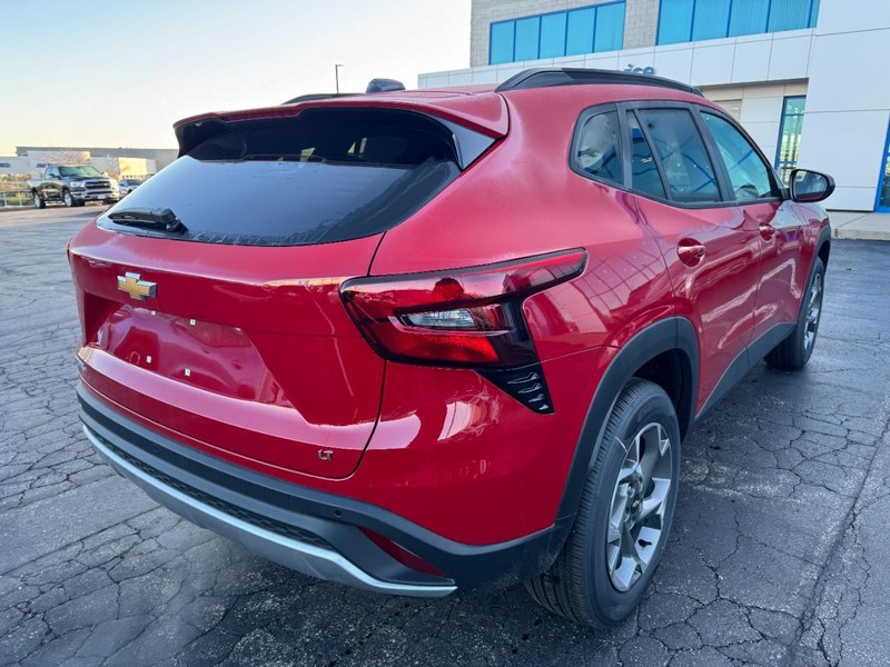 Chevrolet Trax Vehicle Image 03