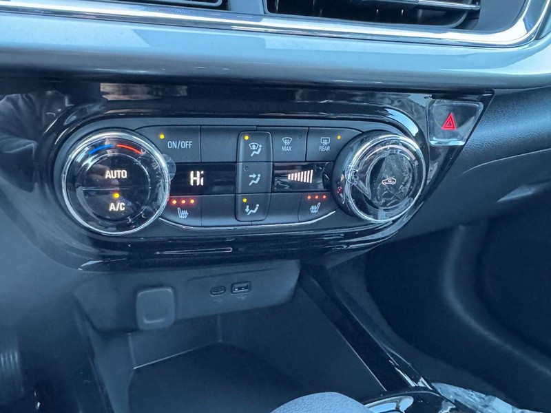 Chevrolet Trax Vehicle Image 11