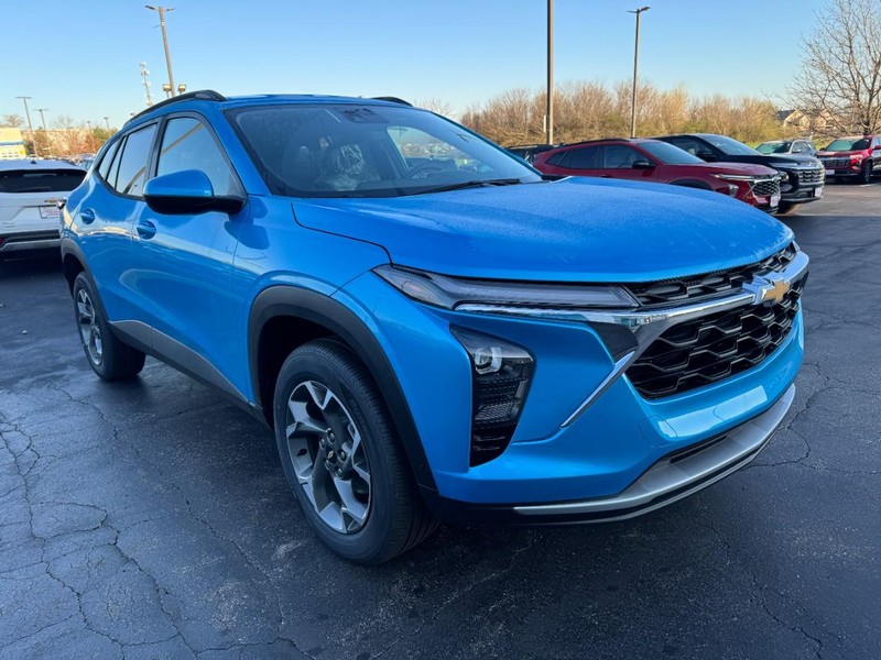 Chevrolet Trax Vehicle Image 02