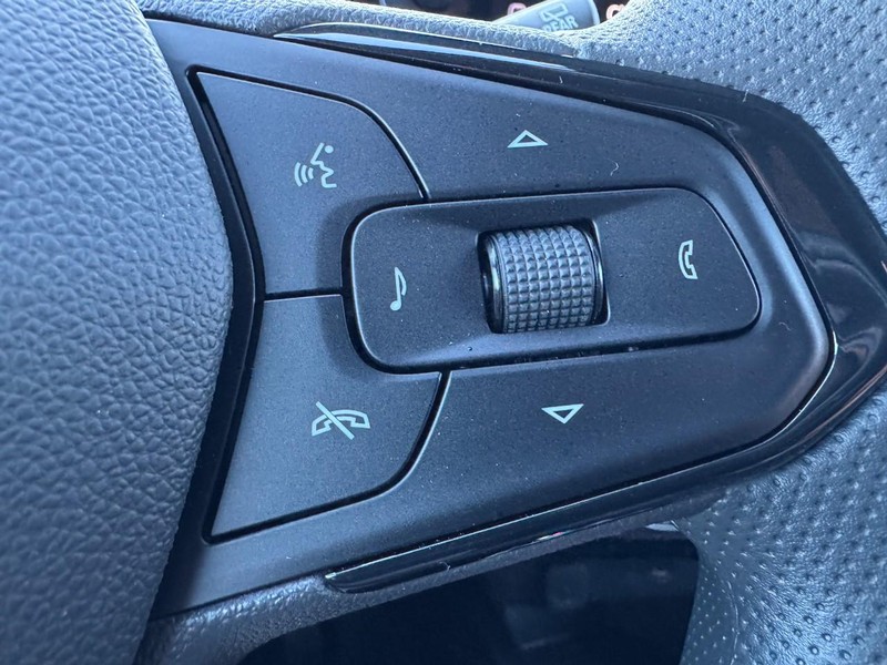 Chevrolet Trax Vehicle Image 10