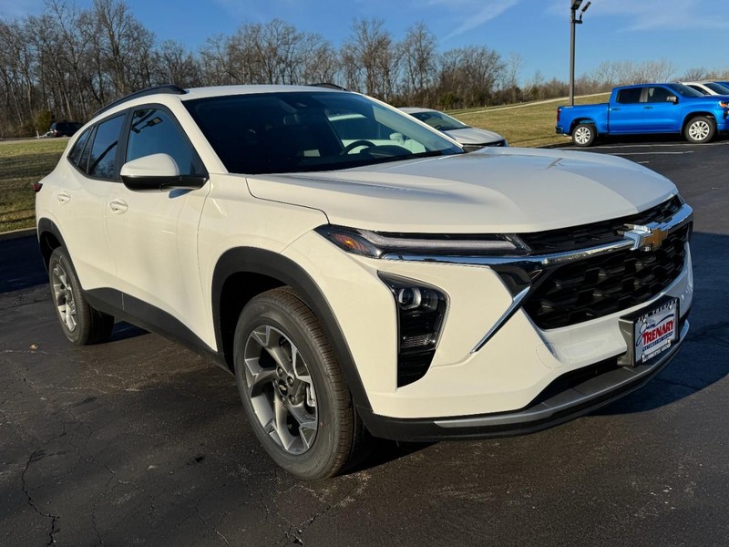 Chevrolet Trax Vehicle Image 02