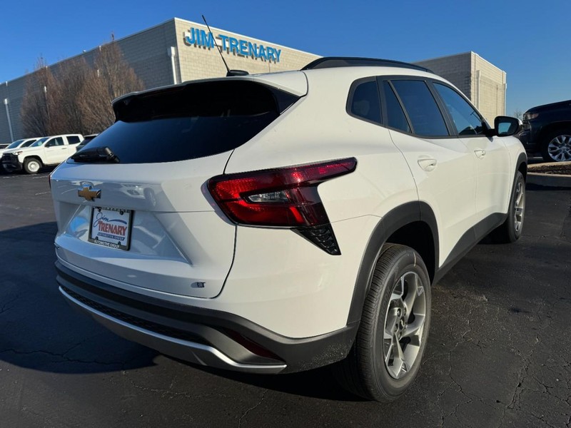 Chevrolet Trax Vehicle Image 03