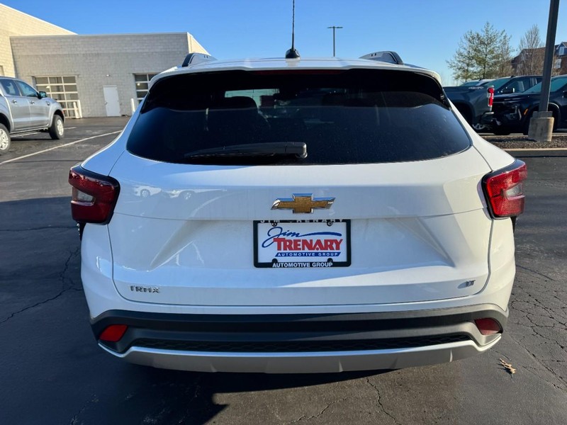 Chevrolet Trax Vehicle Image 04