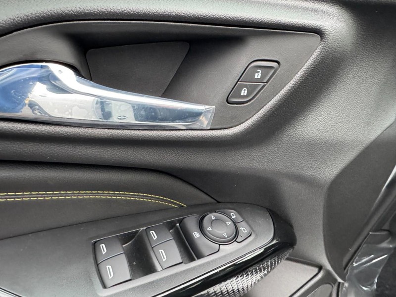 Chevrolet Trax Vehicle Image 08