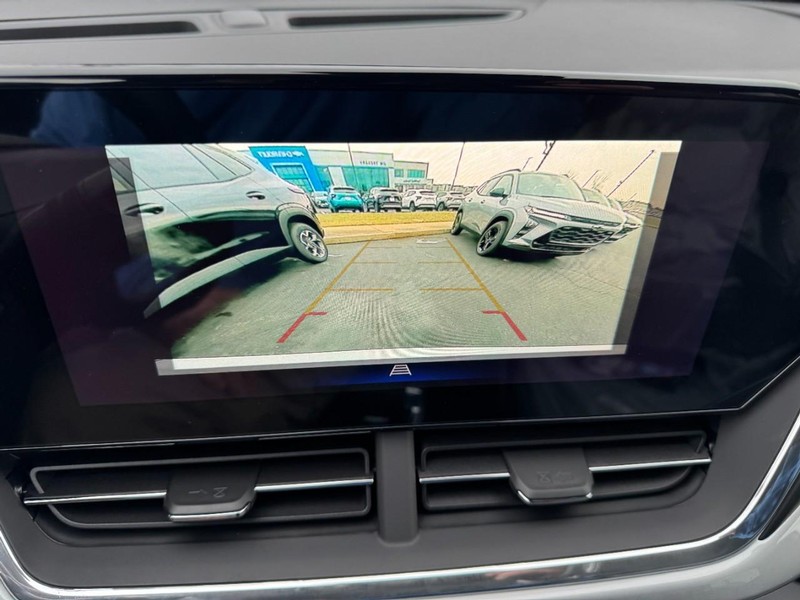 Chevrolet Trax Vehicle Image 13