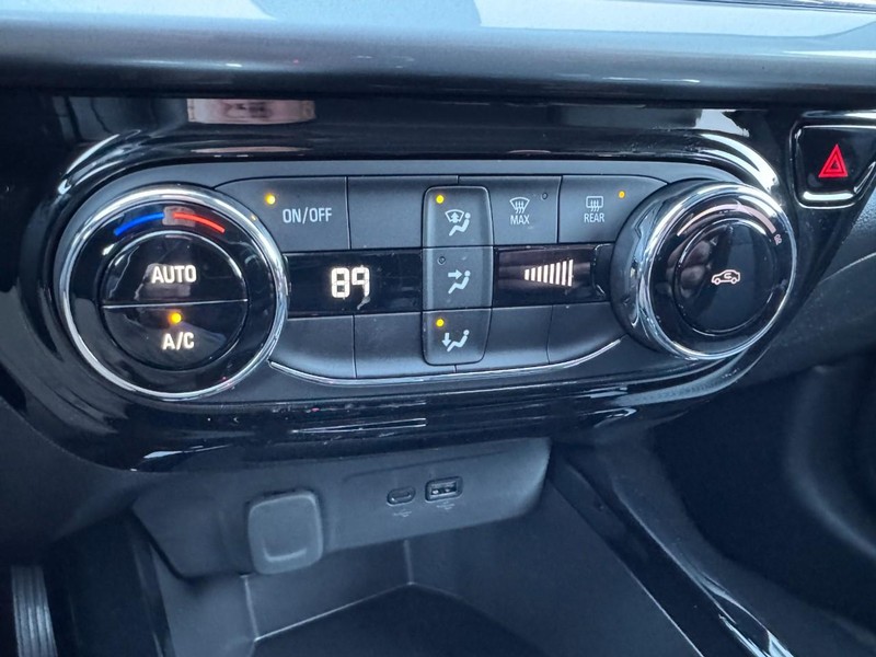 Chevrolet Trax Vehicle Image 12