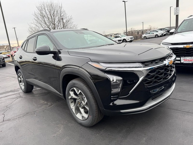 Chevrolet Trax Vehicle Image 02