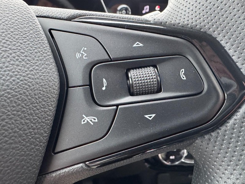 Chevrolet Trax Vehicle Image 10