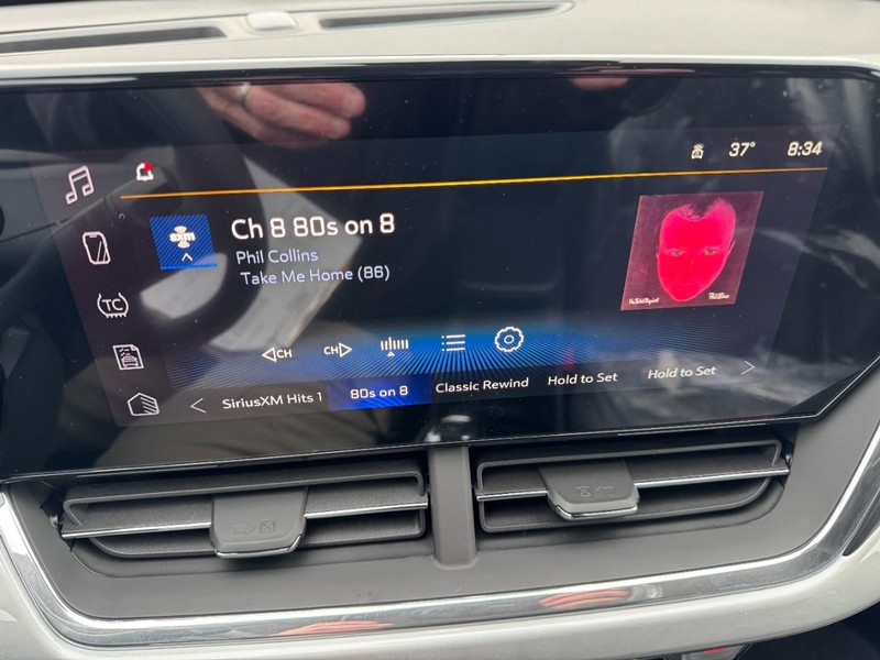 Chevrolet Trax Vehicle Image 12