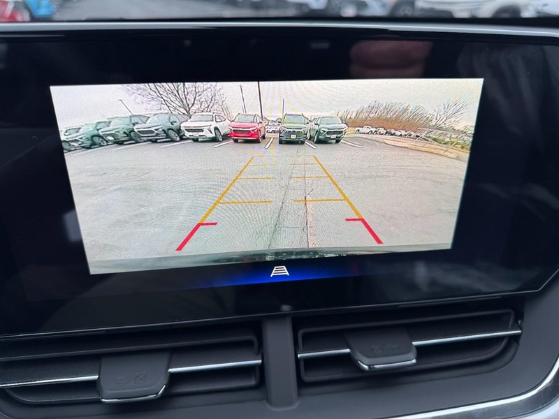 Chevrolet Trax Vehicle Image 13