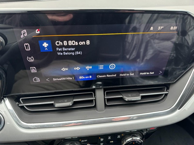 Chevrolet Trax Vehicle Image 12