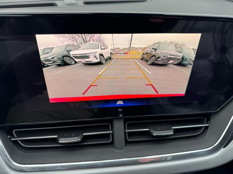 Chevrolet Trax Vehicle Image 13