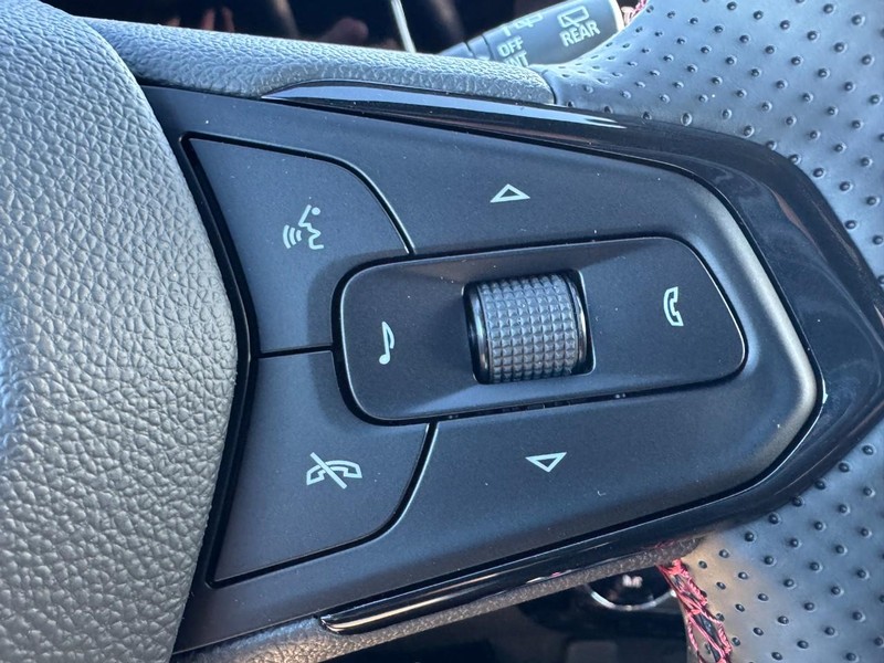 Chevrolet Trax Vehicle Image 12