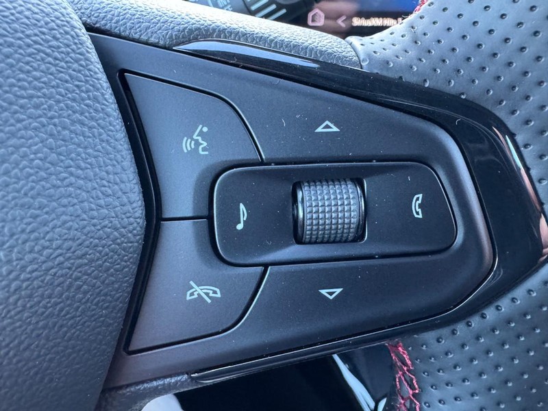 Chevrolet Trax Vehicle Image 12