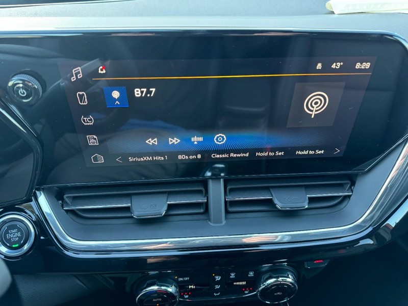 Chevrolet Trax Vehicle Image 14