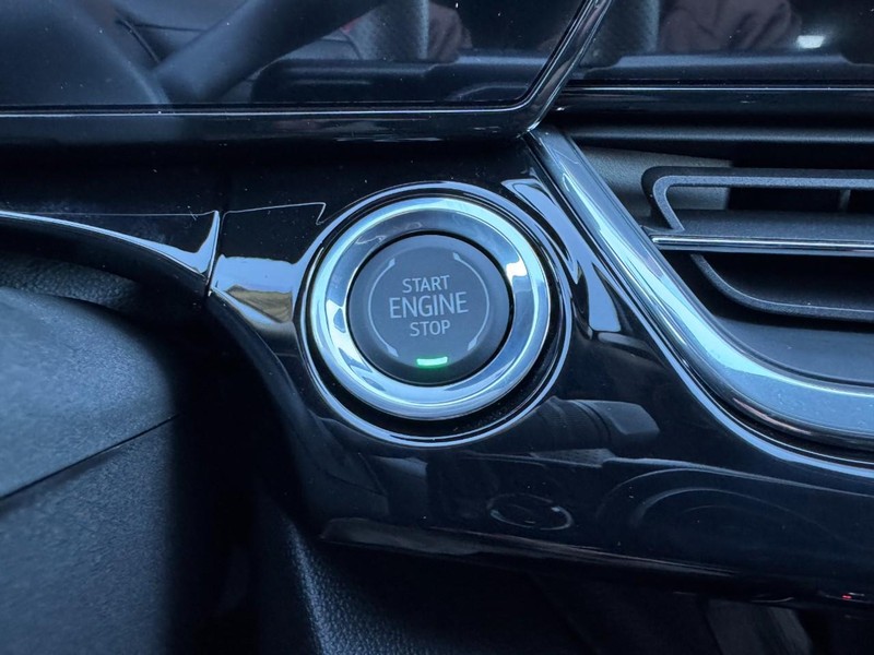 Chevrolet Trax Vehicle Image 16