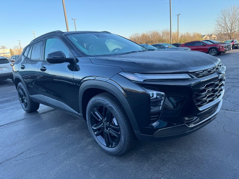 Chevrolet Trax Vehicle Image 02