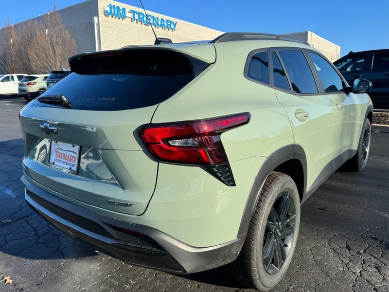 Chevrolet Trax Vehicle Image 03