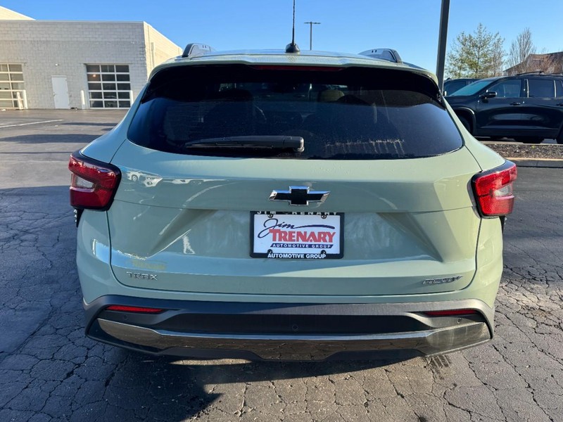 Chevrolet Trax Vehicle Image 04