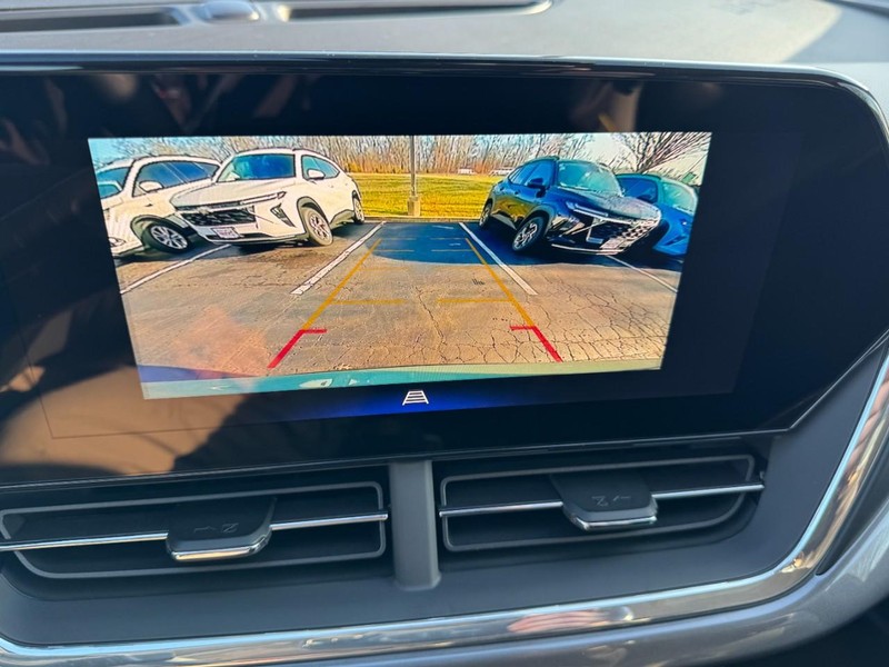 Chevrolet Trax Vehicle Image 15