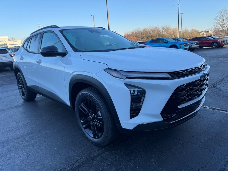 Chevrolet Trax Vehicle Image 02