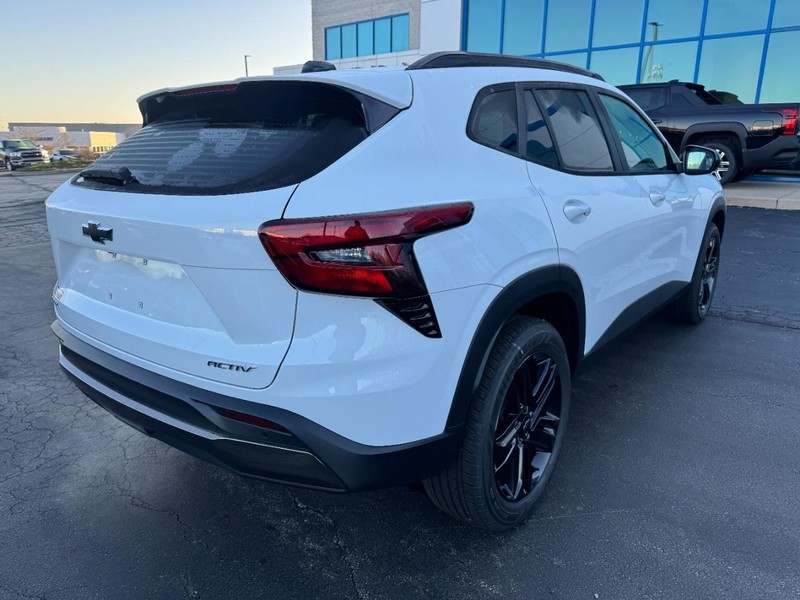 Chevrolet Trax Vehicle Image 03