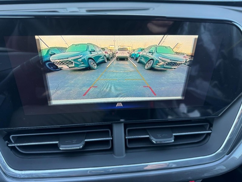 Chevrolet Trax Vehicle Image 13