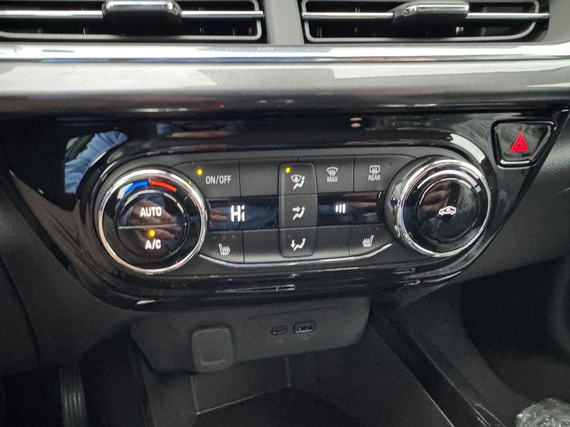 Chevrolet Trax Vehicle Image 11