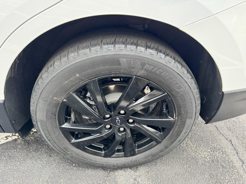 Chevrolet Equinox Vehicle Full-screen Gallery Image 07